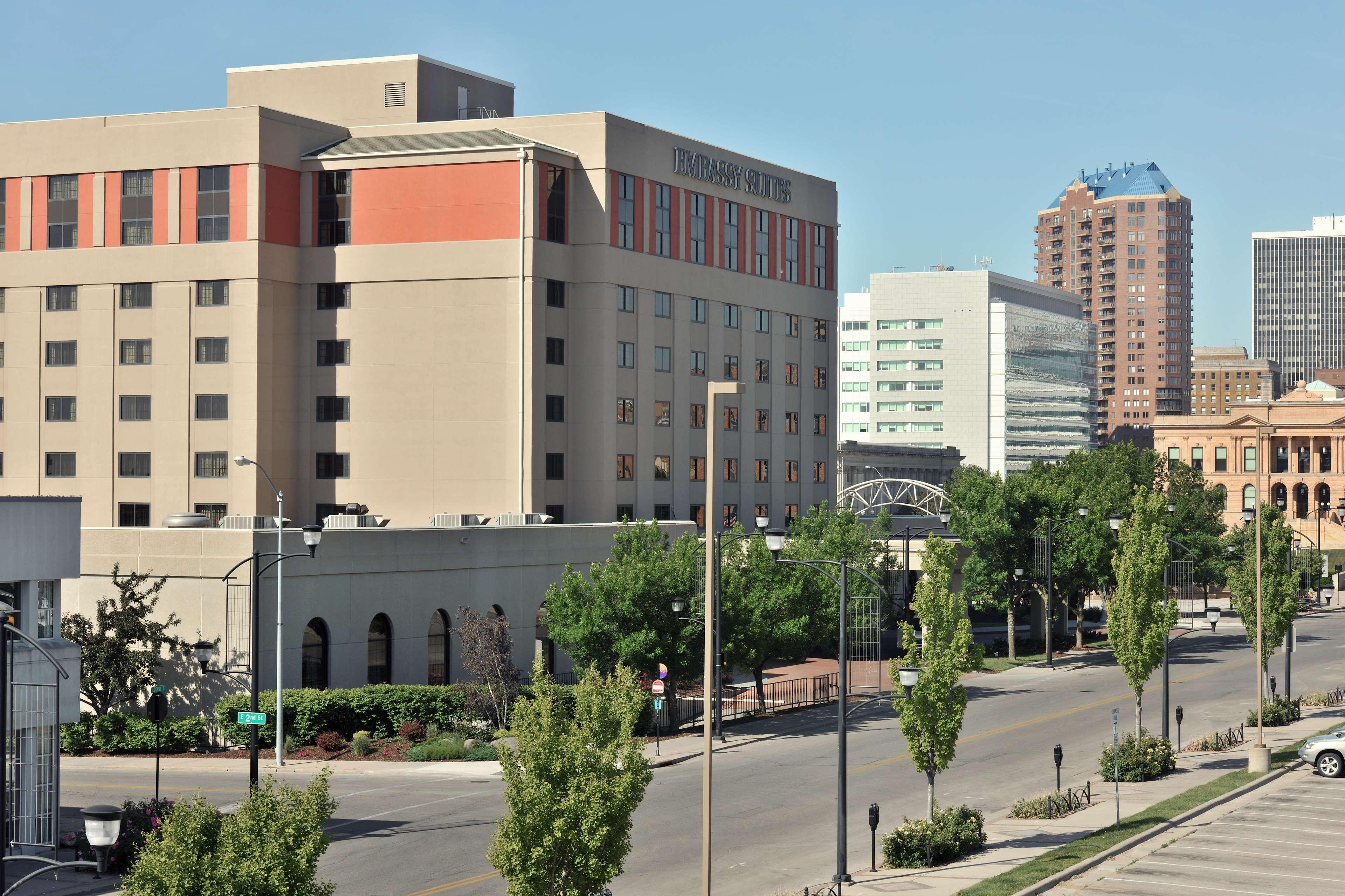 Embassy Suites Des Moines Downtown Eksteriør billede