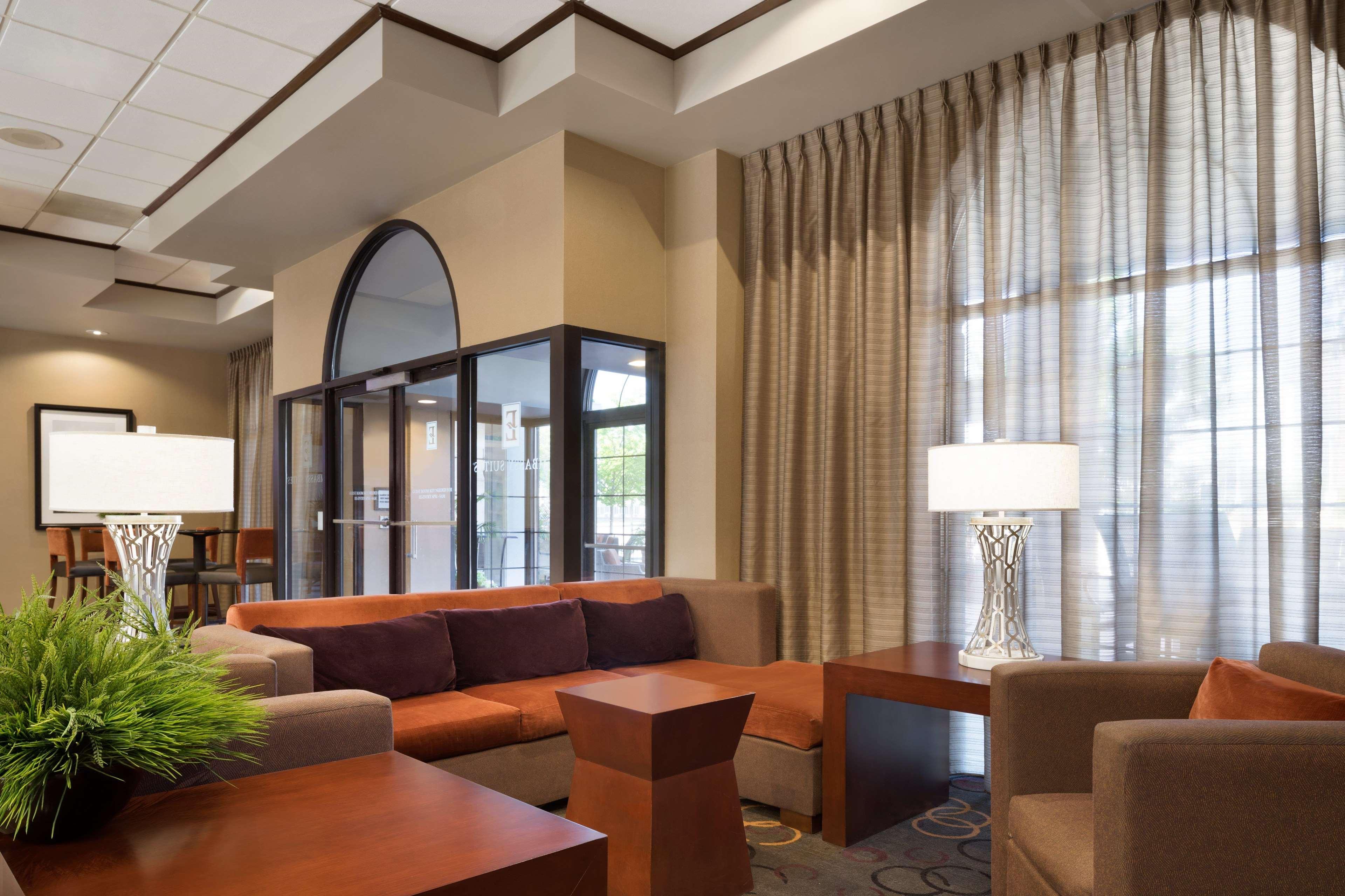 Embassy Suites Des Moines Downtown Eksteriør billede