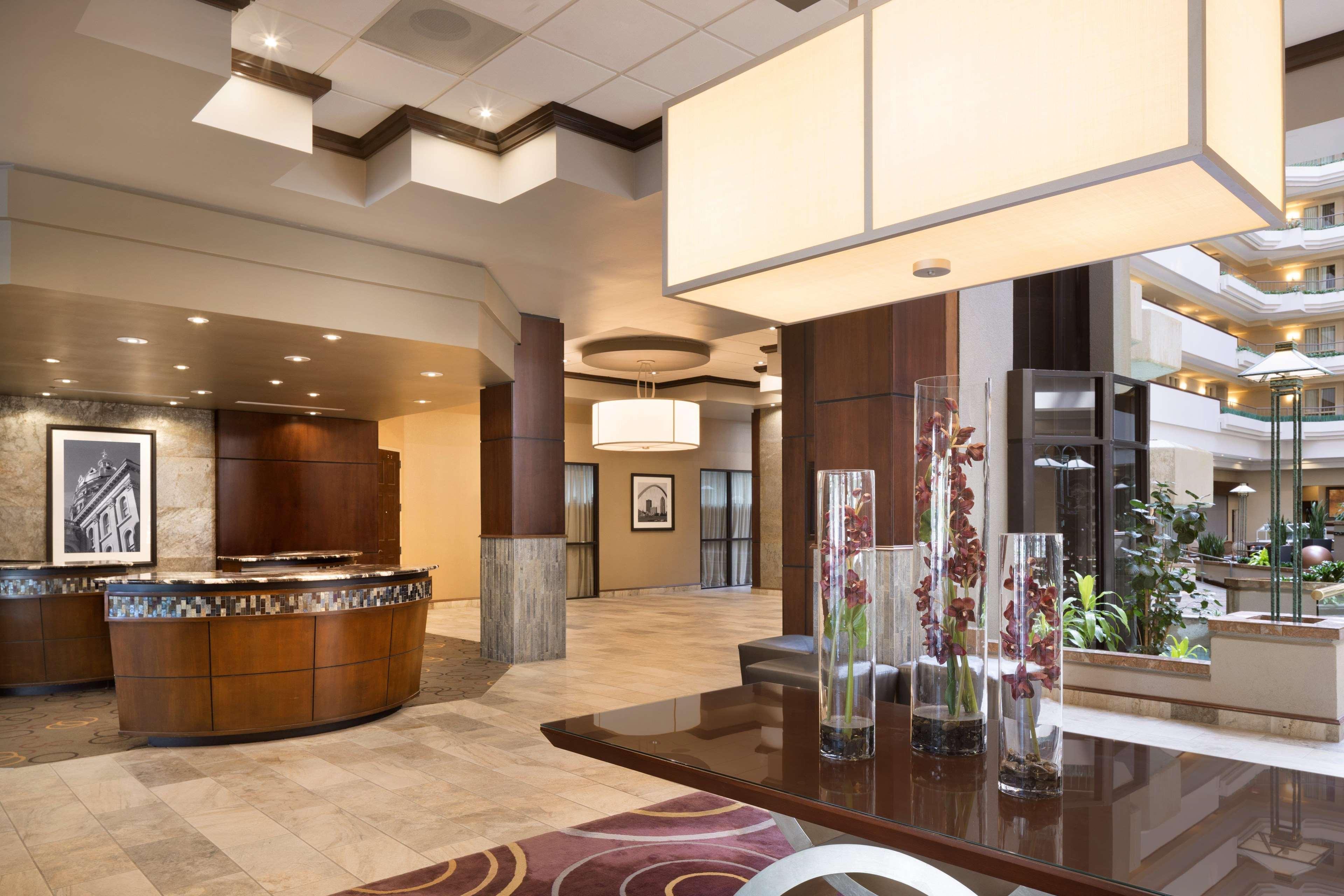 Embassy Suites Des Moines Downtown Eksteriør billede