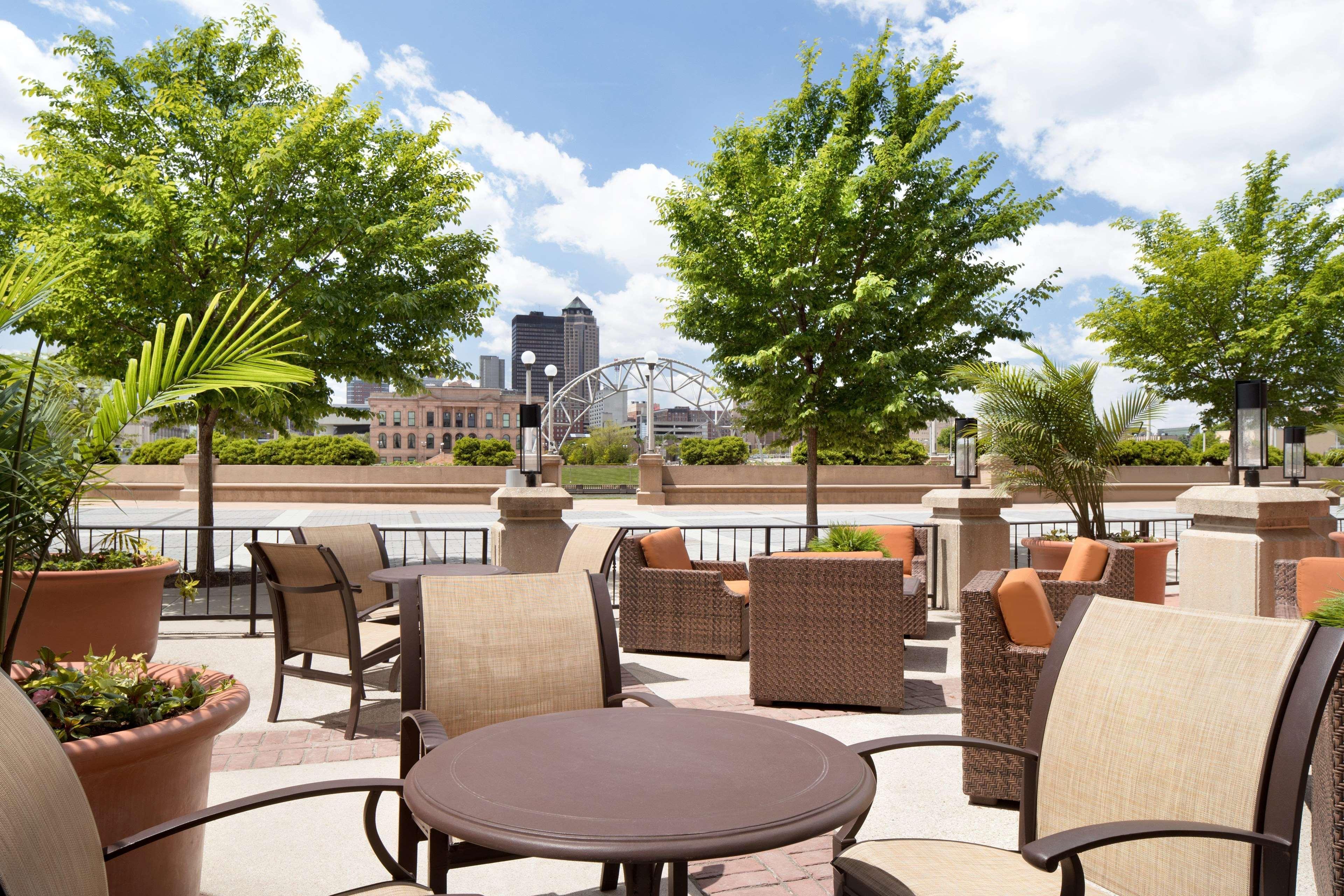 Embassy Suites Des Moines Downtown Eksteriør billede