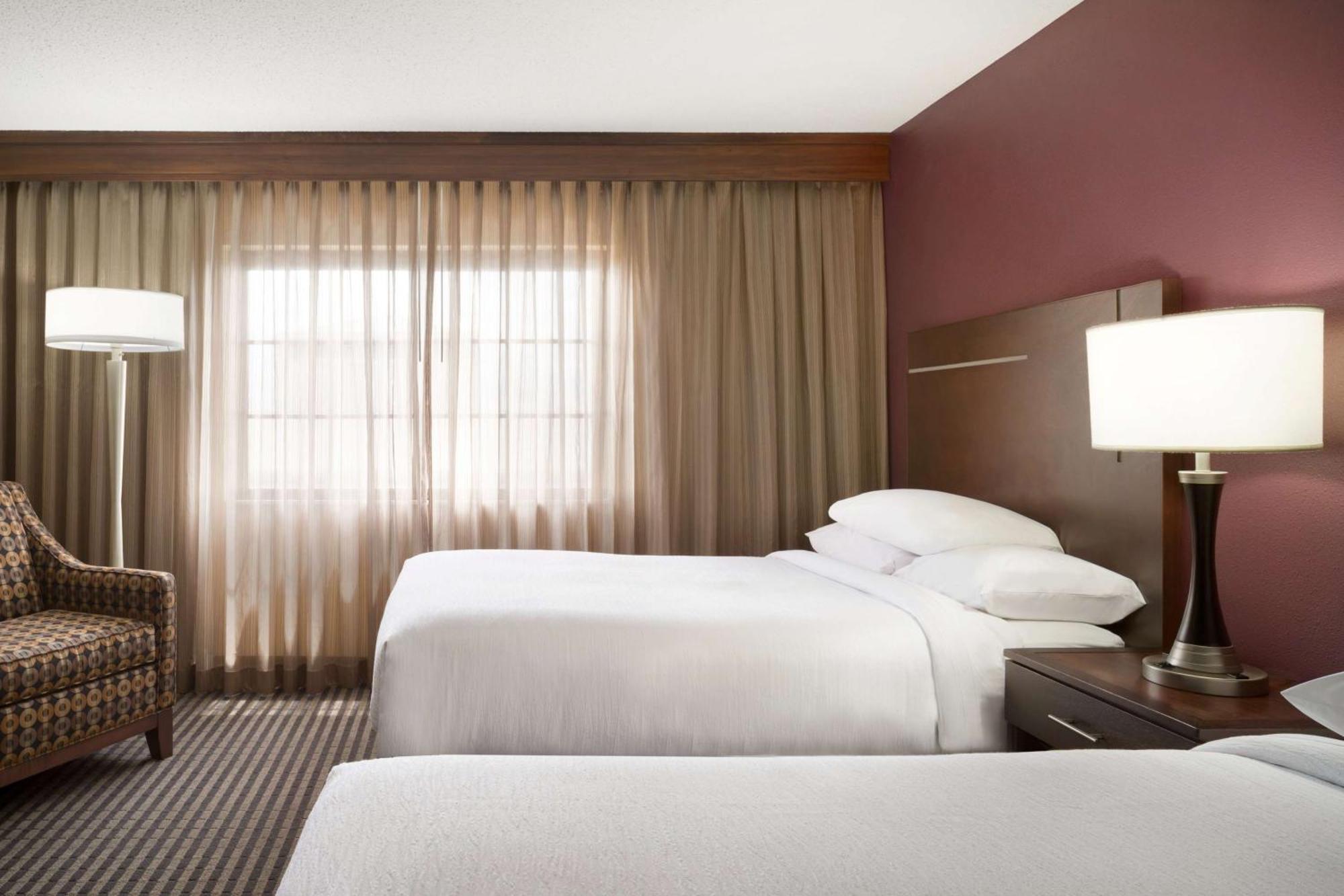 Embassy Suites Des Moines Downtown Eksteriør billede