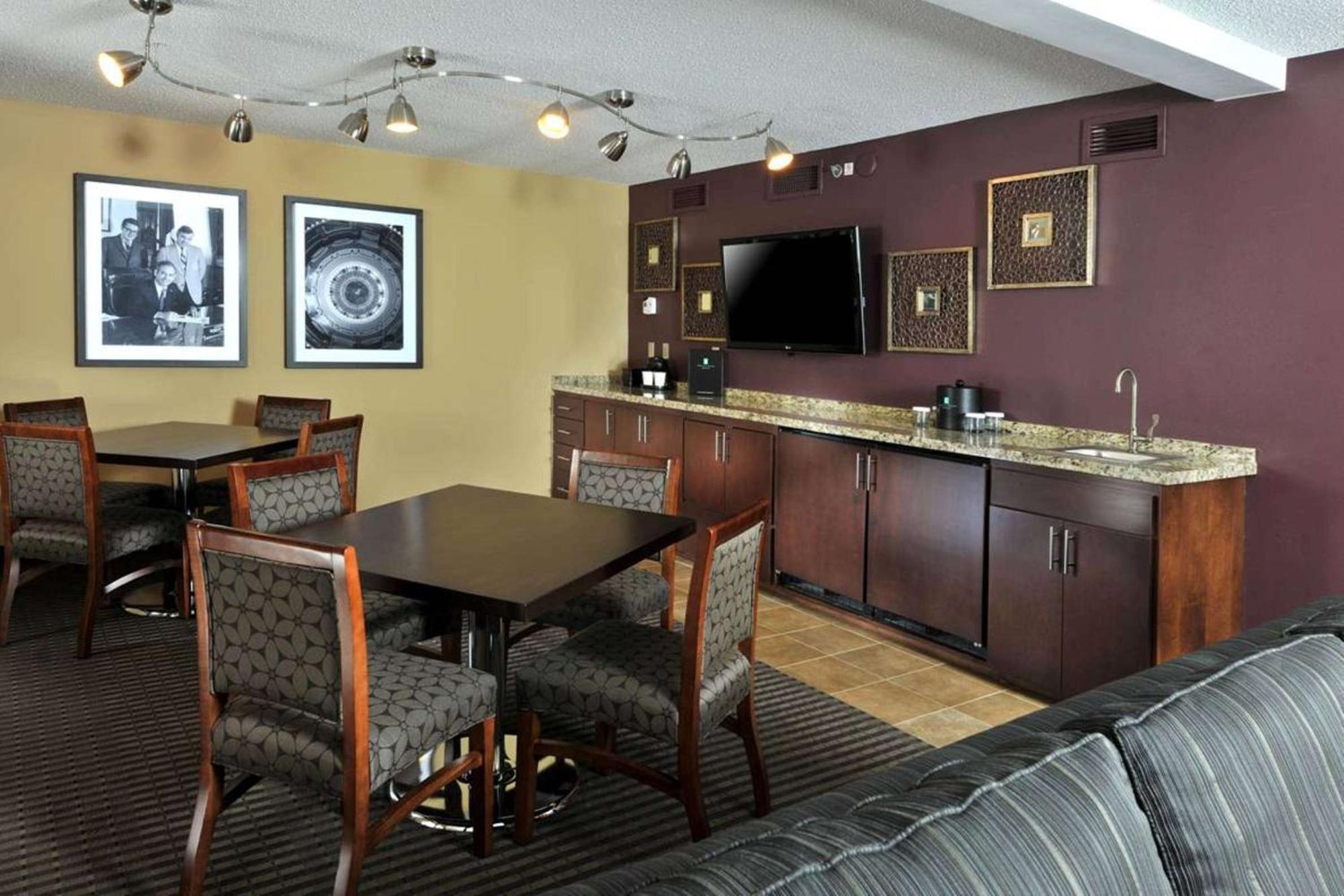 Embassy Suites Des Moines Downtown Eksteriør billede