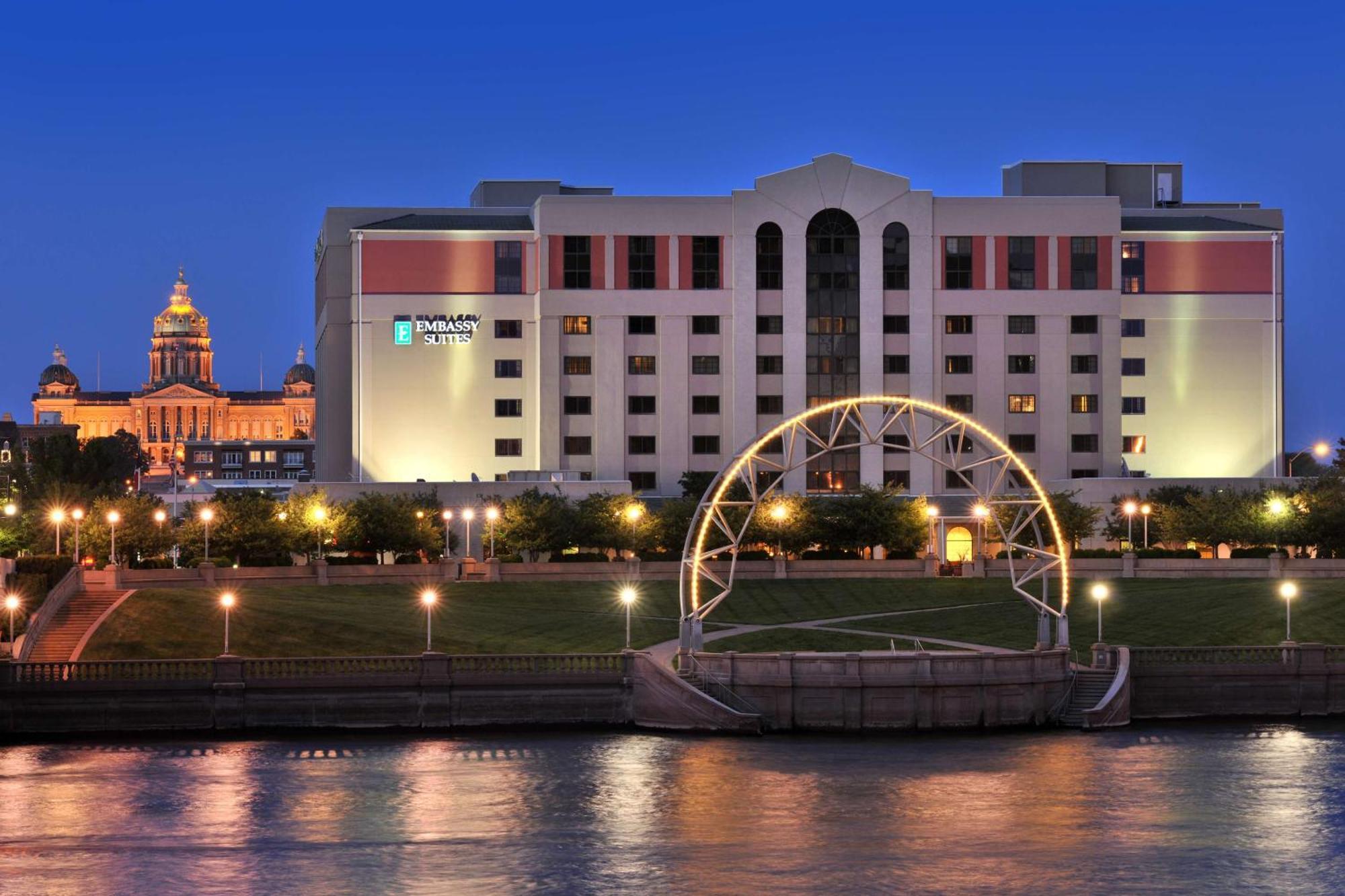 Embassy Suites Des Moines Downtown Eksteriør billede