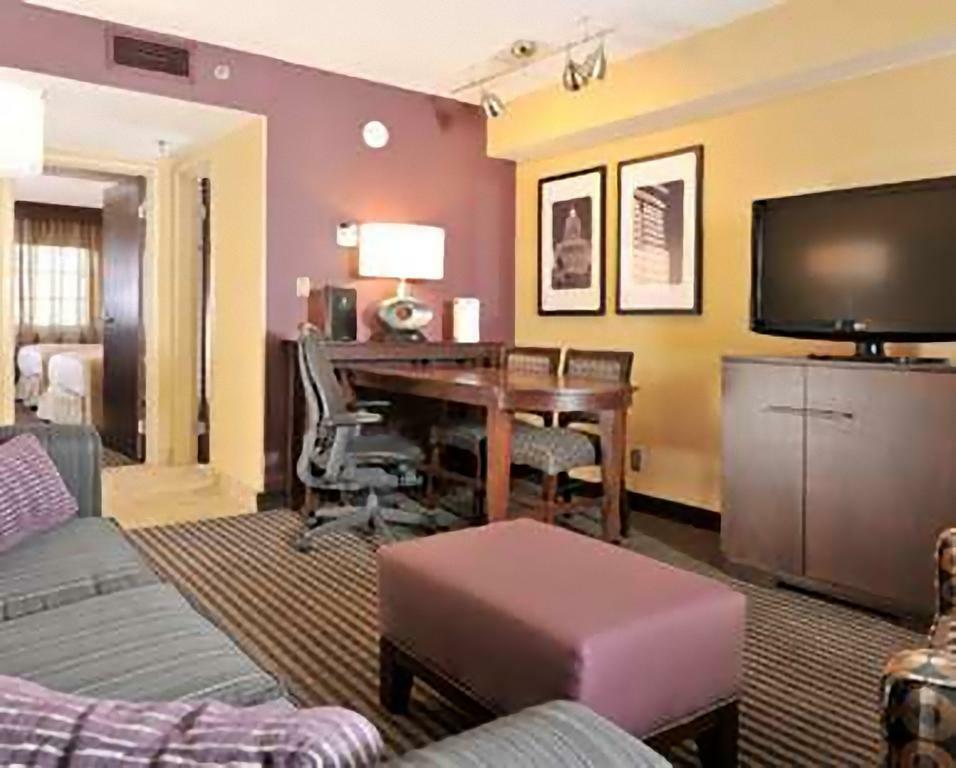 Embassy Suites Des Moines Downtown Eksteriør billede